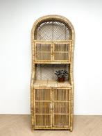 Vintage rotan rieten bohemian boogkast kast met deurtjes, Huis en Inrichting, Ophalen, Zo goed als nieuw