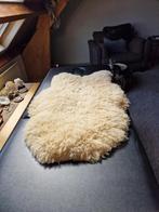 Schapenvacht Texel bruin en witte p.st. 30 bij 2, Ophalen of Verzenden, Gebruikt