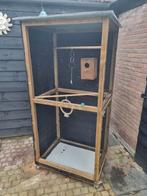 Buiten/binnen voliere, Dieren en Toebehoren, Ophalen of Verzenden, Zo goed als nieuw, Hout, Volière