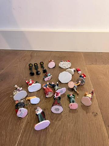 Kerstdorp Poppetjes Set (15 stuks) beschikbaar voor biedingen
