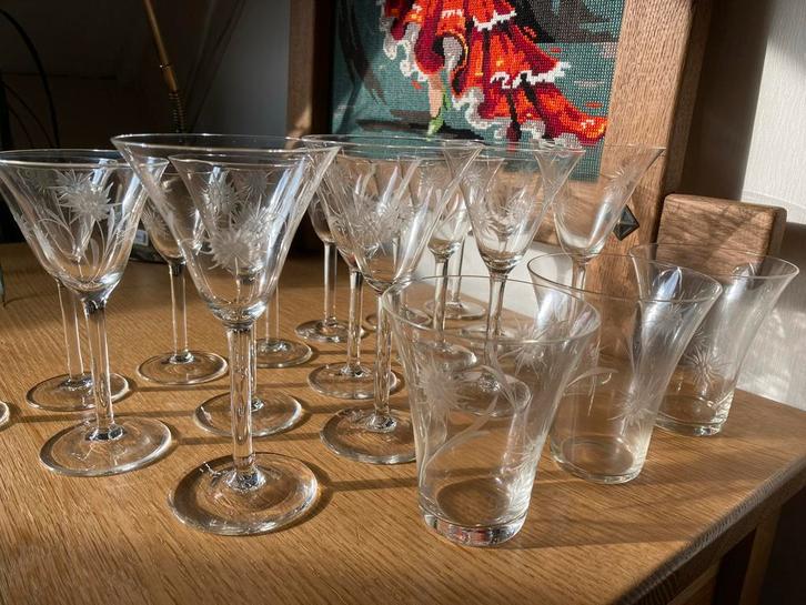 Oude Glazen met Edelweiss - 18 stuks, Antiek en Kunst, Antiek | Glas en Kristal, Ophalen of Verzenden