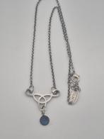Zilverkleurige Keltische Ketting met Blauwe Steen, Overige materialen, Gebruikt, Verzenden, Met edelsteen