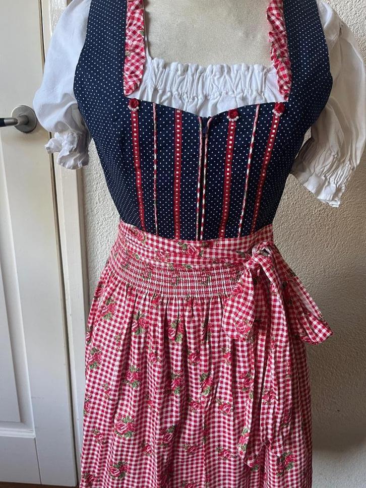 Mooie Dirndl met schort Edel Herz maat 36, Kleding | Dames, Carnavalskleding en Feestkleding, Gedragen, Kleding, Overige thema's
