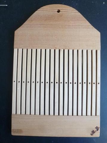 Weefraam voor band weven. beschikbaar voor biedingen