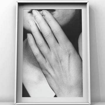 Man Ray – Lee Miller with Hand, 1928 fine art print beschikbaar voor biedingen