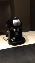 DeLonghi espressomachine, Witgoed en Apparatuur, Zo goed als nieuw, Espresso apparaat, Ophalen, Stoompijpje