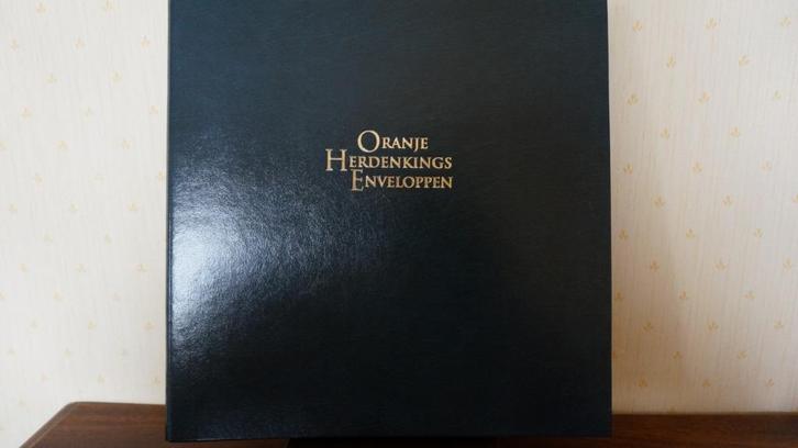 Te koop een inhuldiging album van Koning Willem Alexander, Boeken, Geschiedenis | Vaderland, Zo goed als nieuw, 20e eeuw of later