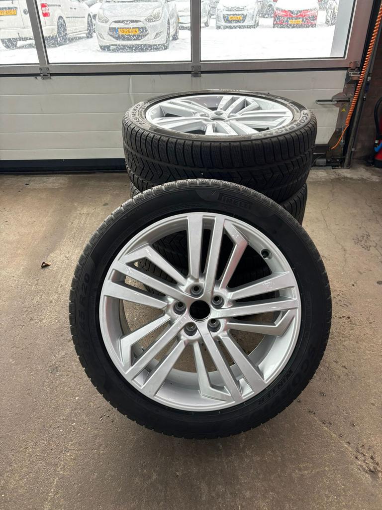 4 originele Audi velgen + winterbanden, Ophalen, 20 inch, Winterbanden, Banden en Velgen