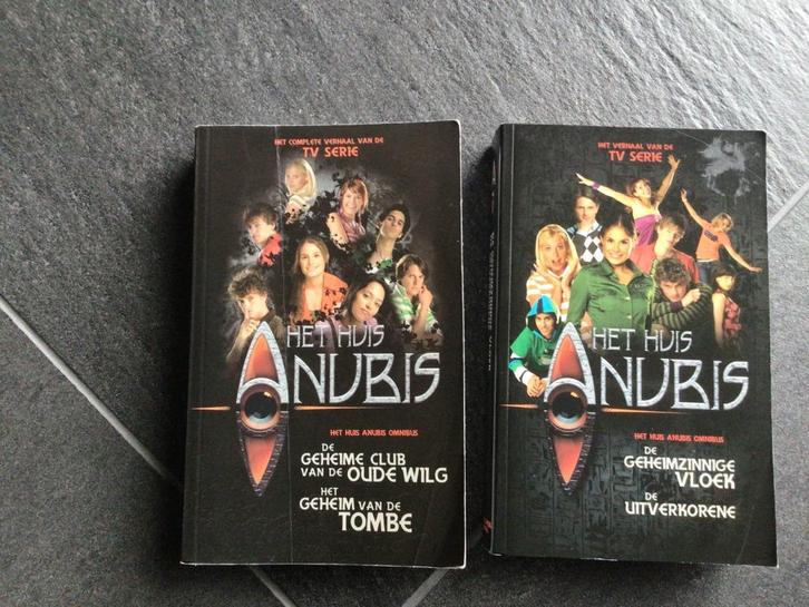 Boeken Huis Anubis 2 stuks, Boeken, Kinderboeken | Jeugd | 10 tot 12 jaar, Zo goed als nieuw, Fictie, Ophalen of Verzenden