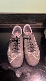 Laatste kans! Nike Mercurial voetbal schoenen 37,5 netjes!, Maat XS of kleiner, Ophalen of Verzenden, Zo goed als nieuw, Schoenen