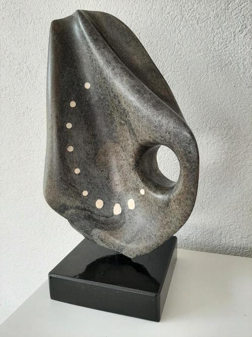 ABSTRACT BEELD uit AFRIKAANS SERPENTIJN. Handgevormd., Antiek en Kunst, Kunst | Beelden en Houtsnijwerken, Ophalen