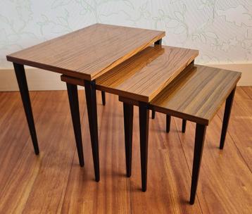 te koop: mimiset 3 bijzettafels, retro vintage jaren 60 / 70 beschikbaar voor biedingen