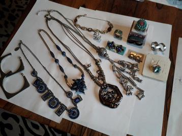 PRACHT LOT VINTAGE SIERADEN ( coll,ringen,oorb etc) voor 20E beschikbaar voor biedingen