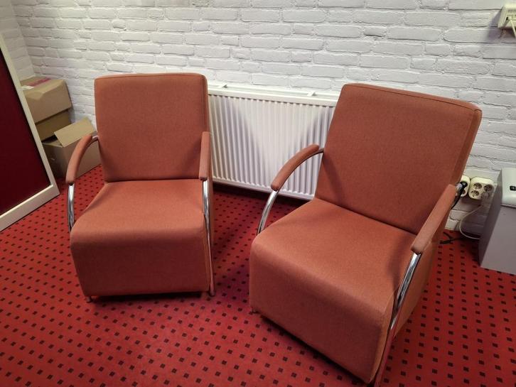 2 fauteuils roestbruin/rood Ophalen in Teuge, Huis en Inrichting, Fauteuils, Gebruikt, Stof, 50 tot 75 cm, Minder dan 75 cm, Ophalen
