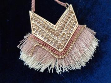 goudkl ketting met hanger vol kraaltjes nr k 5819 beschikbaar voor biedingen