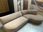Prachtige rond afgewerkte bank (ALLEEN DEZE WEEK €500), Ophalen, Info@dutchtribes.com, 250 tot 300 cm, Hoekbank