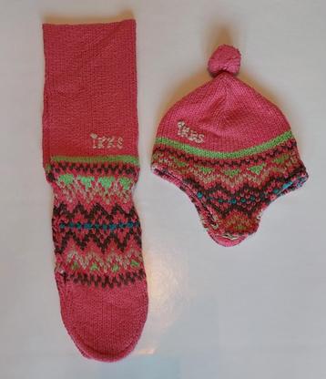 Leuke sjaal en muts van IKKS voor +/- 1 jarige €5,- beschikbaar voor biedingen
