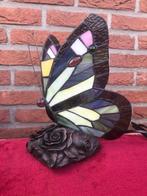 zeer mooie Tiffany vlinderlamp, zgan, Huis en Inrichting, Lampen | Tafellampen, Ophalen of Verzenden, Tiffany, Minder dan 50 cm