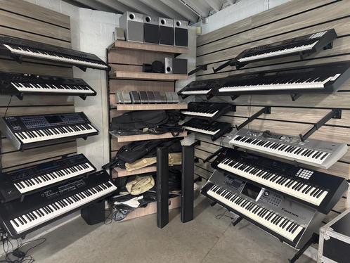 veel synt Korg Yamaha Roland Gem Hammond, Muziek en Instrumenten, Synthesizers, Gebruikt, 61 toetsen, Roland, Met midi-aansluiting