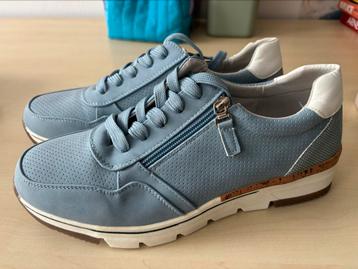 Dames wandelschoenen maat 40 beschikbaar voor biedingen