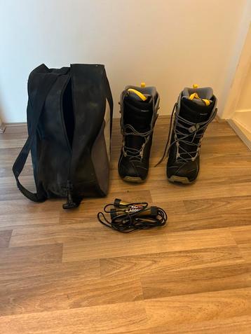 Set Snowboard, bindingen en schoenen beschikbaar voor biedingen