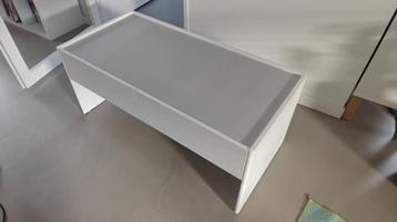 Ikea Dundra Speeltafel beschikbaar voor biedingen