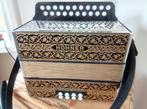 trekharmonica Goudbrandje  GC uitstekend, Muziek en Instrumenten, Accordeons, Met riemen, 32-bas, Ophalen of Verzenden, Zo goed als nieuw