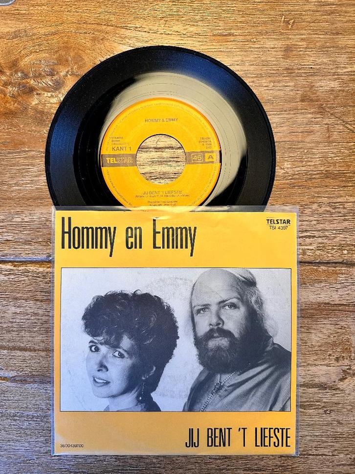 Hommy en Emmy – Jij Bent 't Liefste (Piraat), Cd's en Dvd's, Vinyl Singles, Gebruikt, Single, Nederlandstalig, 7 inch, Ophalen of Verzenden