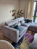 Mooie, nette suède bank met hocker, Huis en Inrichting, Banken | Bankstellen, Ophalen, Gebruikt, Vierpersoons of meer, Modern