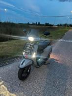 Vespa sprint 4T iGet 2019 full options, Fietsen en Brommers, Scooters | Vespa, Ophalen, Overige modellen, Maximaal 45 km/u, Zo goed als nieuw