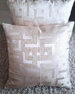 2x chique champagne goud kleurige sierkussens, Huis en Inrichting, Beige, Vierkant, Nieuw, Ophalen of Verzenden