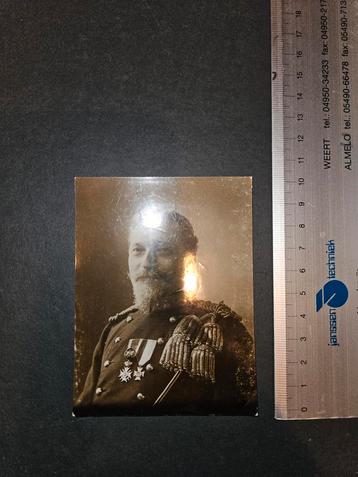 Foto Generaal van Lier met onderscheidingen beschikbaar voor biedingen