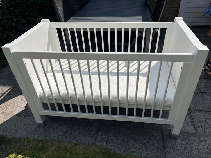 Ledikantje met 2 dekentjes, Kinderen en Baby's, Babywiegjes en Ledikanten, Gebruikt, Ledikant, Ophalen