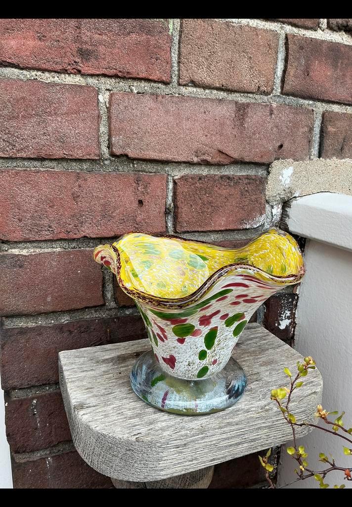 Mooie spatterglaa vaas, schulprand. Dorotheenhütte Wolfach., Antiek en Kunst, Antiek | Vazen, Ophalen of Verzenden