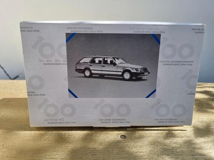 Mercedes W124 300TE - jubileum uitgave !! met box, Auto-onderdelen, Overige Auto-onderdelen, Ophalen of Verzenden