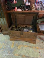 01 Scheepskist zeer grote met mooie houtsnijwerk, Ophalen