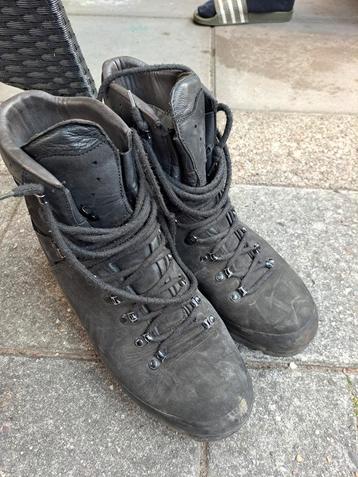 Meindl Wandelschoenen/Bergschoenen - Maat 45/46 m2 300m beschikbaar voor biedingen