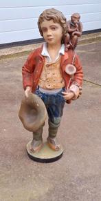 Vintage gispen beeld zigeuner-, kermis-, draaiorgel jongen., Ophalen
