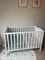 Ikea Sundvik Babybedje - incl matras, Kinderen en Baby's, Kinderkamer | Commodes en Kasten, Ophalen, Gebruikt, 50 tot 70 cm, 75 tot 100 cm