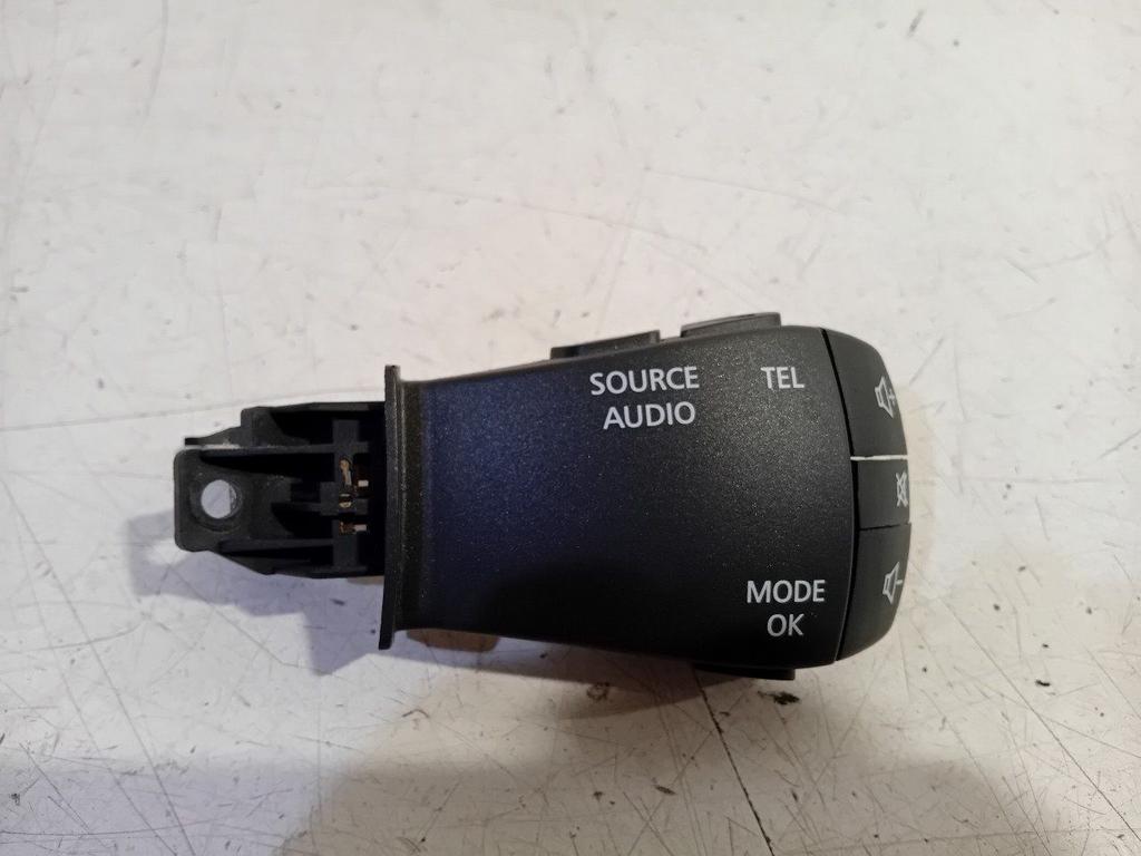 Radio bediening Renault Mégane, Auto diversen, Autoradio's, Ophalen of Verzenden, Van der Ven Autorecycling B.V., Onderdelen@venauto.nl