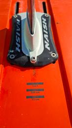 Naish Hover foil 122 liter met foil van 70 cm incl covertas, Watersport en Boten, Windsurfen, Ophalen, Plank, 7 m² of meer