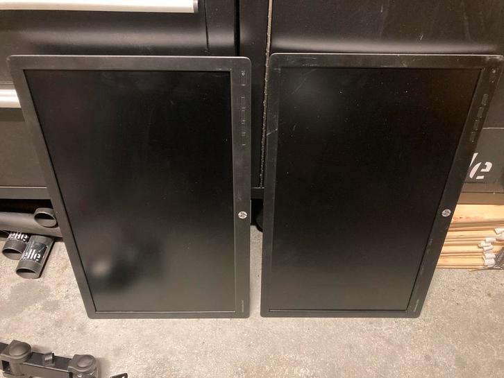 2x HP monitor met beugel en kabels (thuiswerkset), Computers en Software, Monitoren, Gebruikt, 60 Hz of minder, DisplayPort, HDMI
