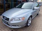 Volvo V70 2.5FT R-Design Automaat 230PK LEER / NAVI / XENON, Gebruikt, Zwart, 2521 cc, Navigatiesysteem
