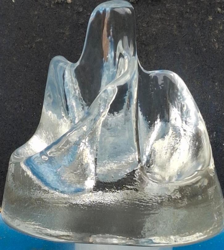 Design object. Glas, massief.  Ice look. 14 cm., Antiek en Kunst, Kunst | Designobjecten, Ophalen