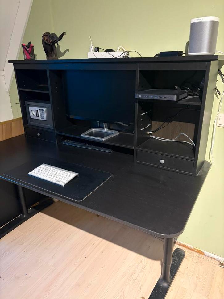 ZGAN IKEA Bureau met Verstelbaar Blad, Inclusief Opzetstuk, Huis en Inrichting, Bureaus, Zo goed als nieuw, Bureau, In hoogte verstelbaar