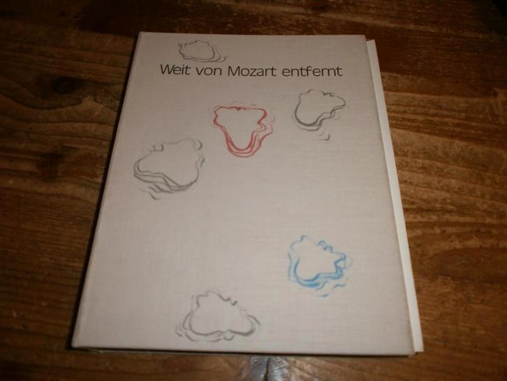 weit von mozart entfernt signeerd genummer 141/900, Antiek en Kunst, Antiek | Boeken en Bijbels, Ophalen of Verzenden
