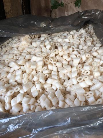 Kruipruimte isolatie chips beschikbaar voor biedingen