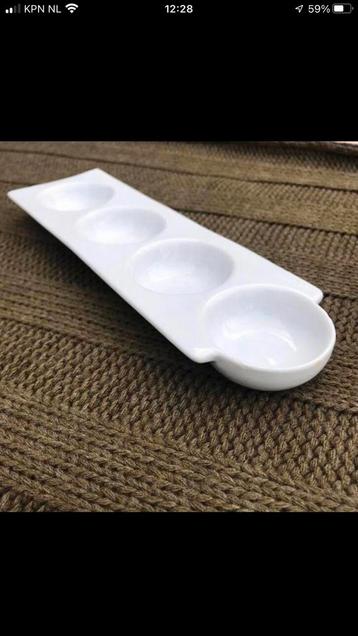 Dip schaaltje beschikbaar voor biedingen