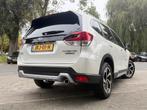 Subaru Forester 2.0i e-BOXER 150pk CVT Premium | Panodak | T, 12 maanden, 4 cilinders, Traction-control, Wit