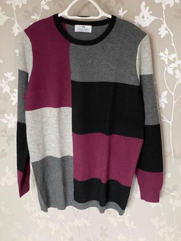 Cashmere dames trui. beschikbaar voor biedingen